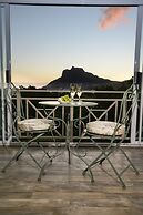 dk villas 1 Harbour View Hout Bay
