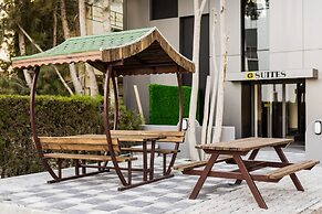 G Suites Luxury Rentals