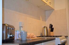 People Boxes Apartments - 74 Highbury