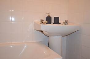 People Boxes Apartments - 38 Ridgway