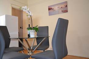 People Boxes Apartments - 38 Ridgway