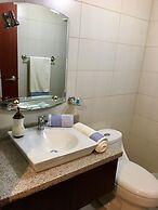 Luxury Suites Riverfront GYE