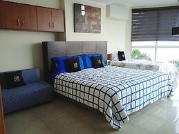 Luxury Suites Riverfront GYE