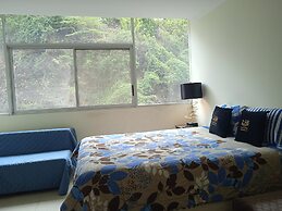 Luxury Suites Riverfront GYE