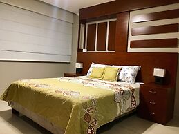 Luxury Suites Riverfront GYE
