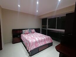 Luxury Suites Riverfront GYE