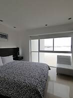 Luxury Suites Riverfront GYE