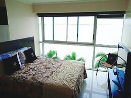 Luxury Suites Riverfront GYE