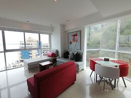 Luxury Suites Riverfront GYE