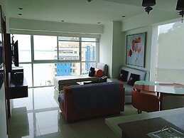 Luxury Suites Riverfront GYE