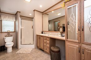 Swan Lake Resort Rentals