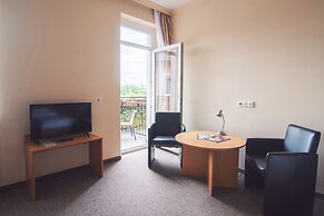 Granada Konferencia Wellness Sport Hotel