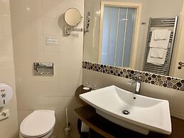 Granada Konferencia Wellness Sport Hotel