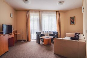 Granada Konferencia Wellness Sport Hotel