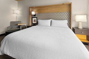 Holiday Inn & Suites Savannah Airport - Pooler by IHG