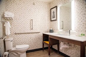 Holiday Inn & Suites Savannah Airport - Pooler by IHG