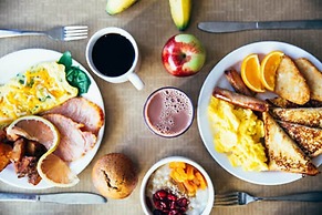 Holiday Inn Express & Suites Springfield North by IHG