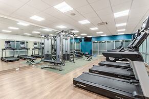 Holiday Inn Express & Suites Springfield North by IHG