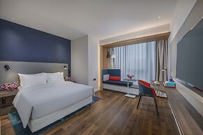 Holiday Inn Express Shanghai Xuhui Binjiang by IHG