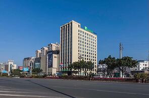 Holiday Inn Express Xichang City Center by IHG