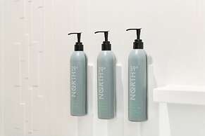 Courtyard by Marriott Atlanta Alpharetta/Avalon Area