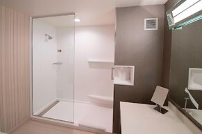 Courtyard by Marriott Atlanta Alpharetta/Avalon Area