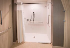 Courtyard by Marriott Atlanta Alpharetta/Avalon Area