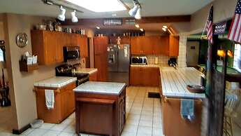 Family Friendly (Pets Welcome)