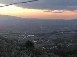 Il Castello Di Campello