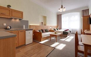 Karlova 25 Apartments