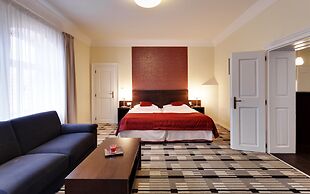 Karlova 25 Apartments