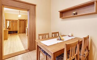 Karlova 25 Apartments