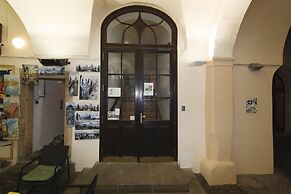 Karlova 25 Apartments