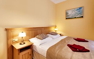 Karlova 25 Apartments