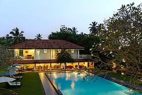 Hotel Warahena Walauwa