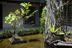 Hotel Warahena Walauwa