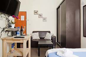 NHE Rothschild Apartments