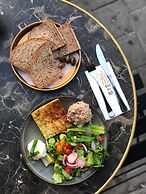 NHE Rothschild Apartments