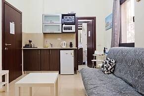 NHE Rothschild's Corner