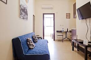 NHE Rothschild's Corner