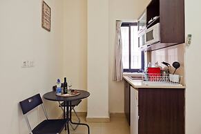 NHE Rothschild's Corner