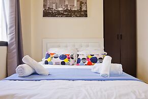 NHE Rothschild's Corner