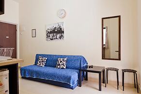 NHE Rothschild's Corner