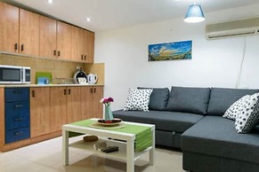 NHE Perfectly Located Apartment TLV