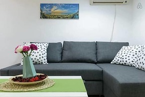 NHE Perfectly Located Apartment TLV