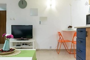 NHE Perfectly Located Apartment TLV