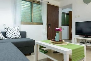 NHE Perfectly Located Apartment TLV