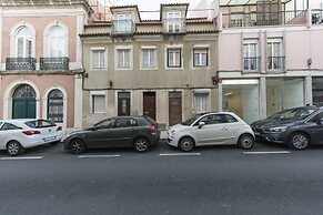 Traditional Duplex Terrace Principe Real