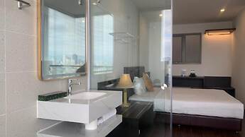 Ronal Hotel