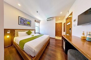 Ronal Hotel